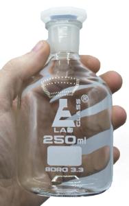 Reagent bottles with polypropylene stopper, narrow mouth